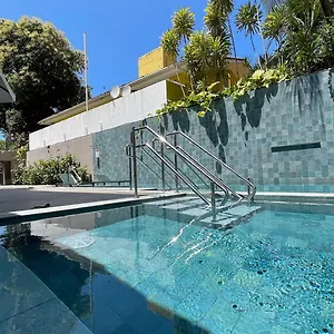 flats-no-dubourcq-residence-por-yolo.portodegalinhashotels.com/